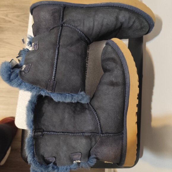 UGG navy bow boots, size 8 - Picture 3 of 7
